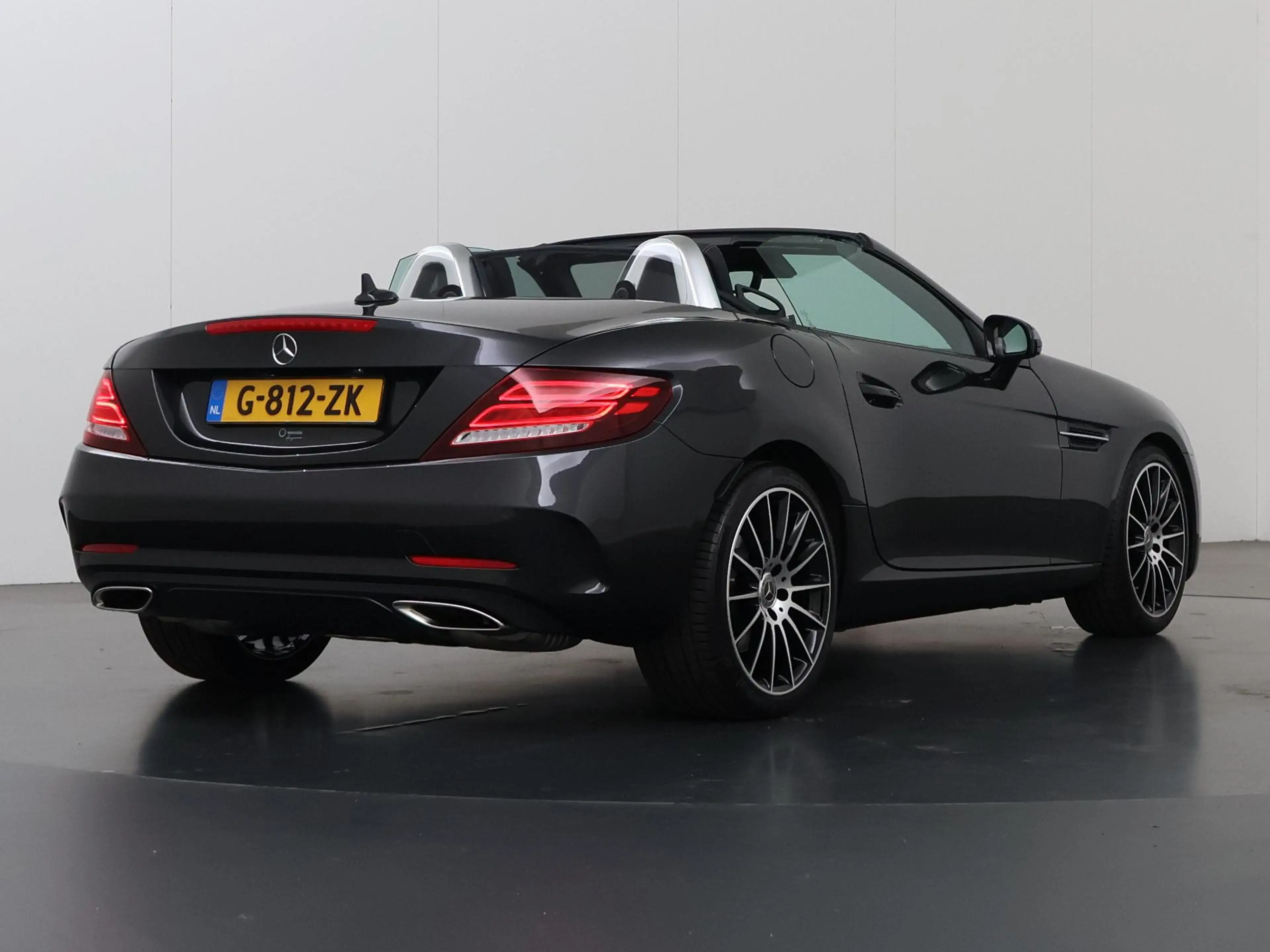 Mercedes-Benz SLC 180 | AMG | Night | Thermotronic | Achteruitrijcamera — photo 2