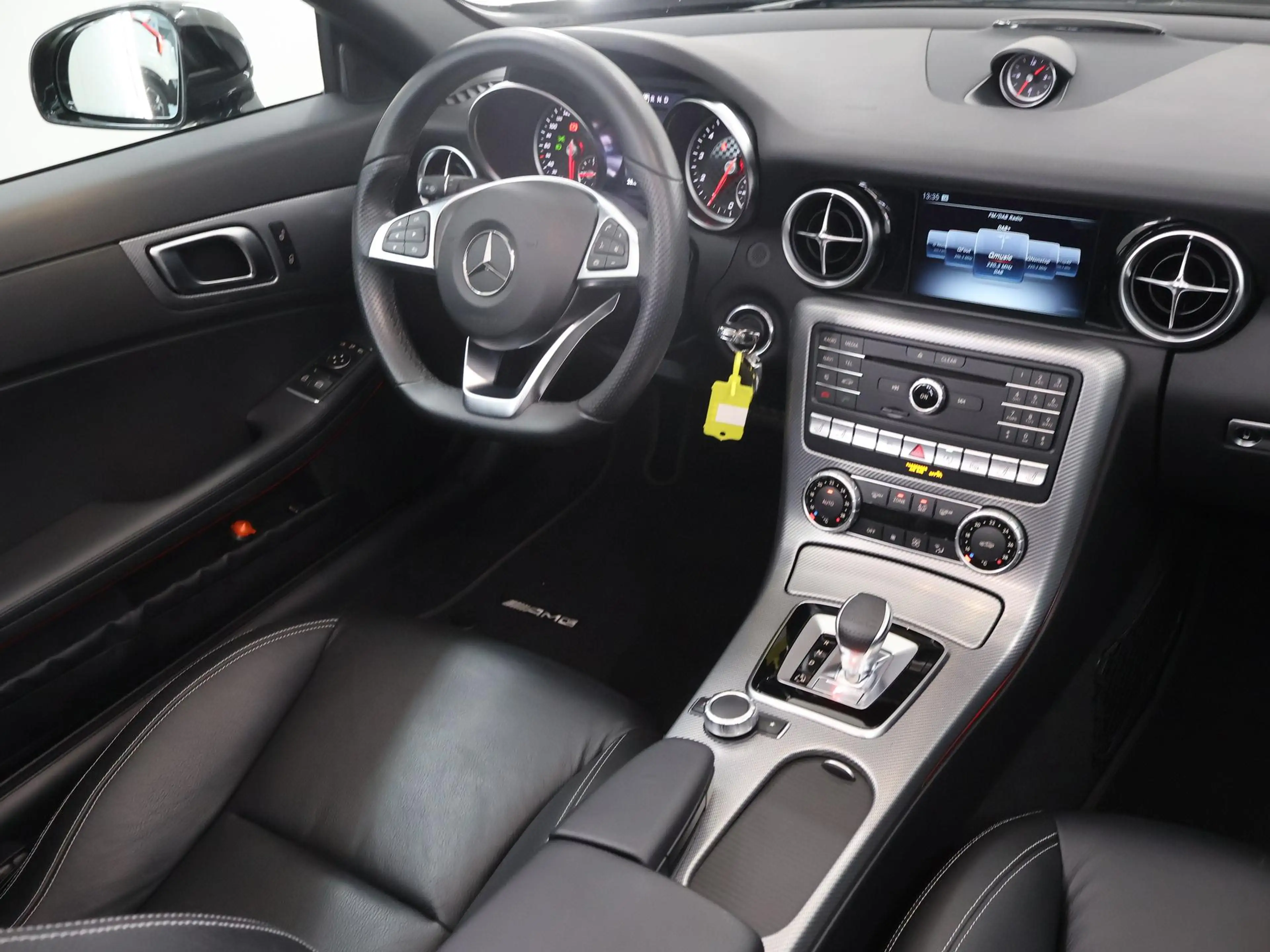 Mercedes-Benz SLC 180 | AMG | Night | Thermotronic | Achteruitrijcamera — photo 9
