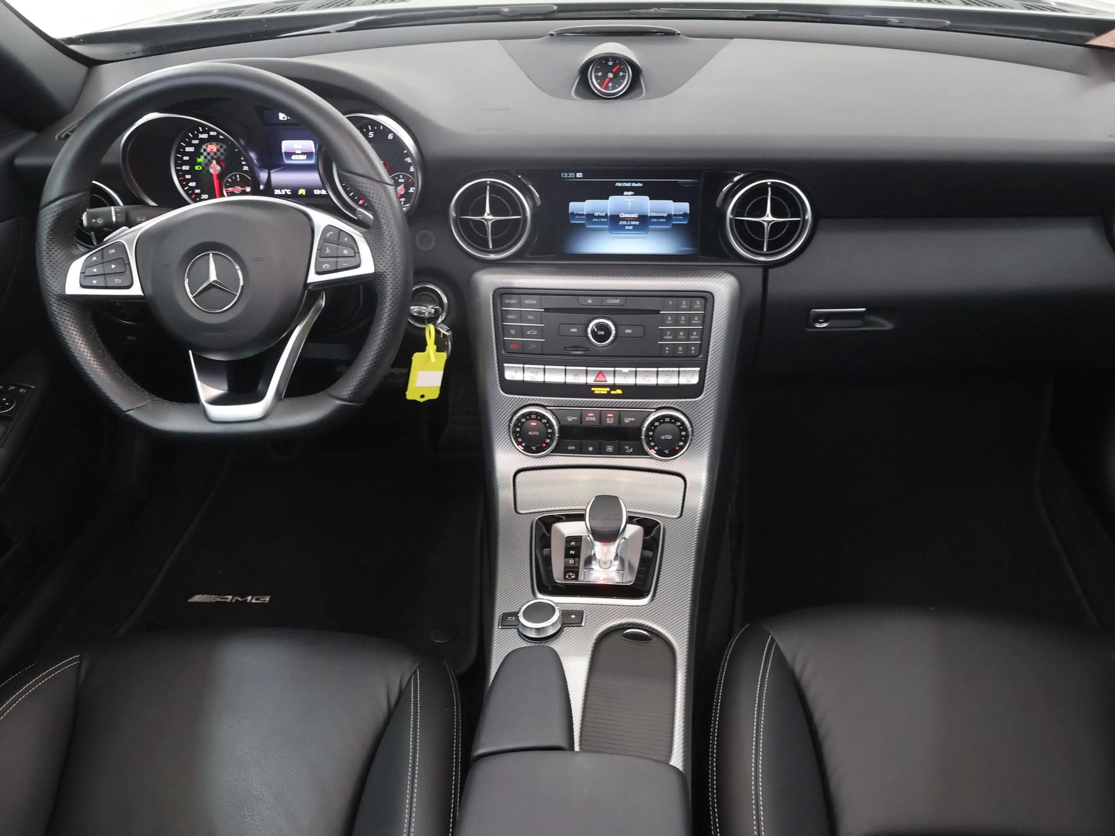 Mercedes-Benz SLC 180 | AMG | Night | Thermotronic | Achteruitrijcamera — photo 8