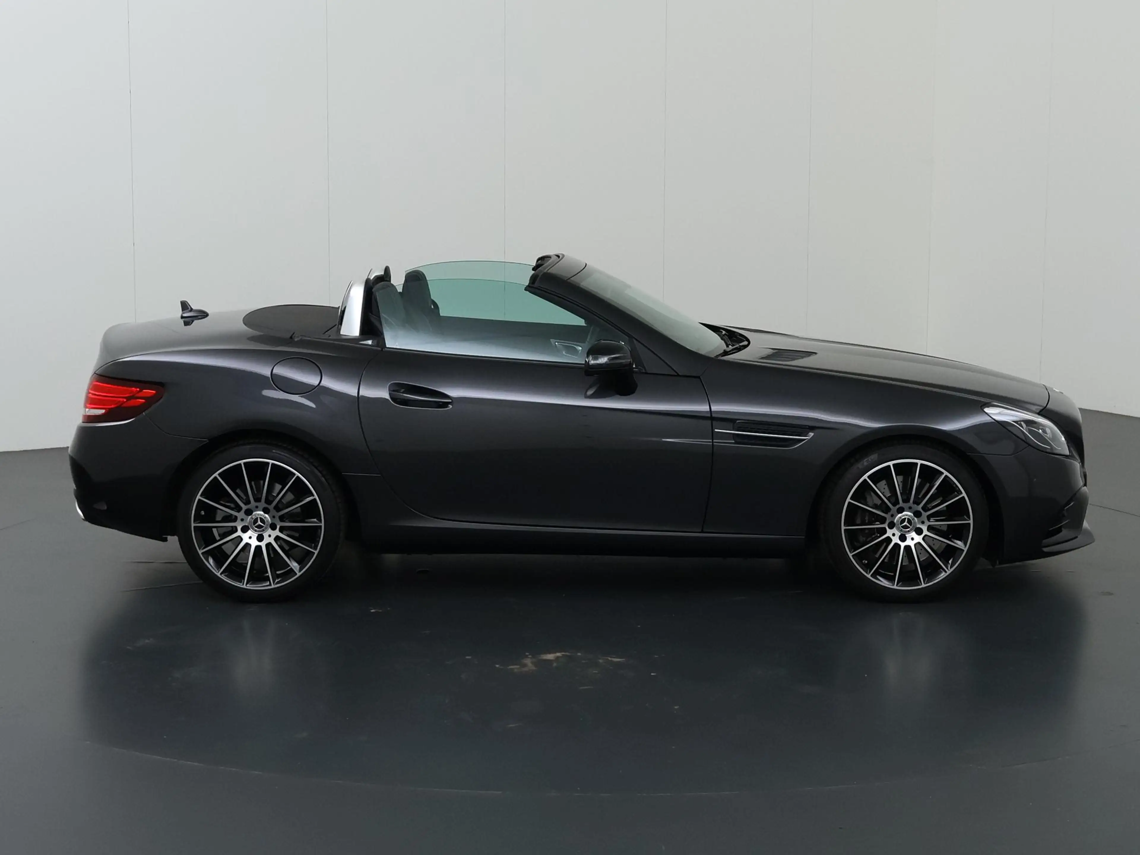 Mercedes-Benz SLC 180 | AMG | Night | Thermotronic | Achteruitrijcamera — photo 6