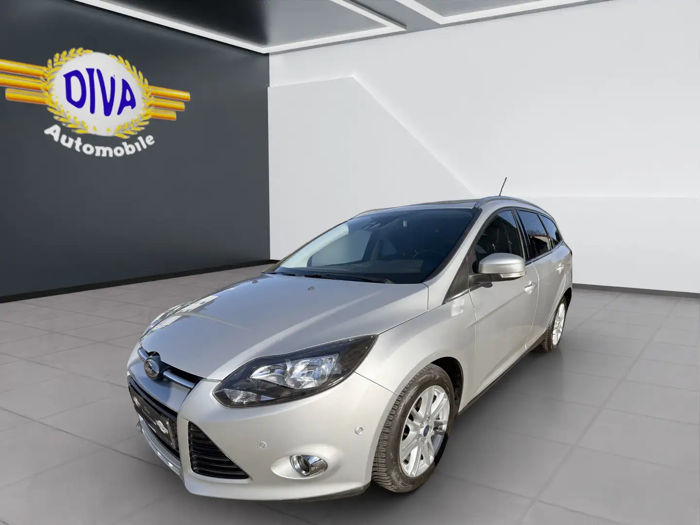 Ford Focus 2.0 TDCi Titanium Automatik Silber - 1