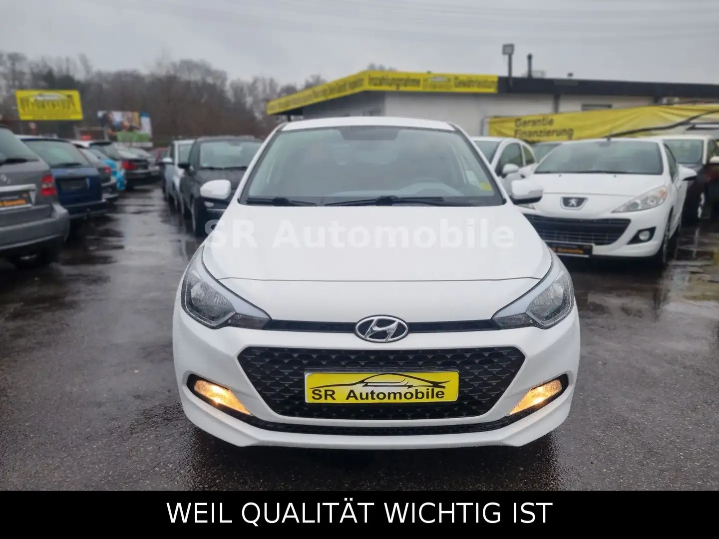 Hyundai i20 1.2 *TÜV NEU* Weiß - 1