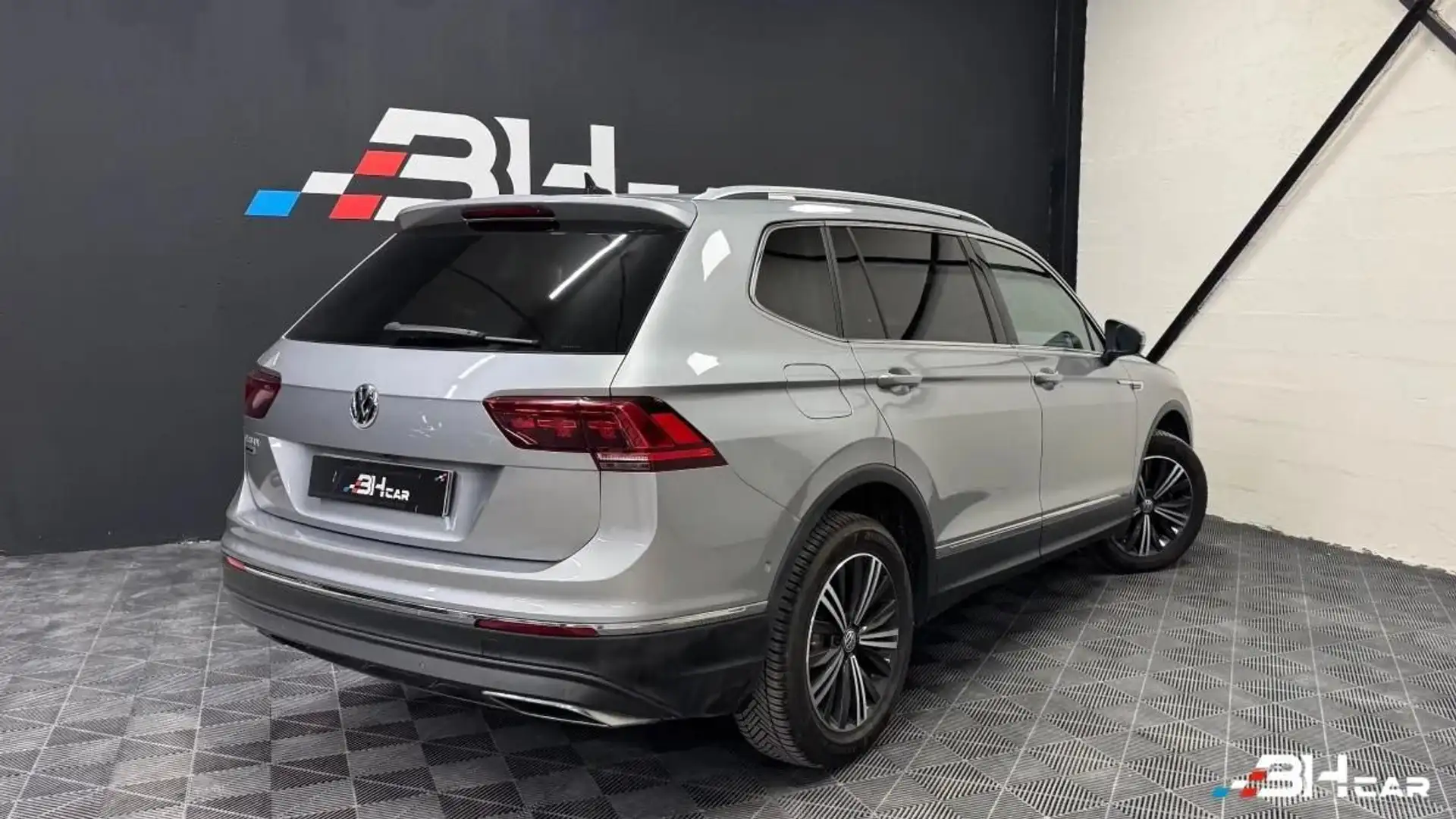 Volkswagen Tiguan 7 places 2.0 tdi 150 carat dsg bva - 2