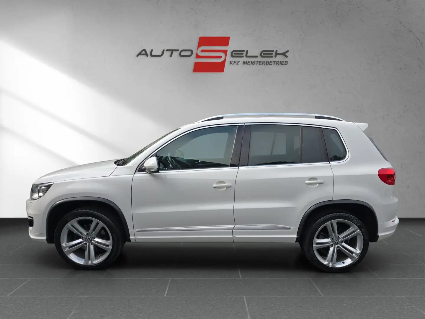 Volkswagen Tiguan R-Line+KAMERA+NAVI+TÜV+INSPEKTION NEU '' Weiß - 2