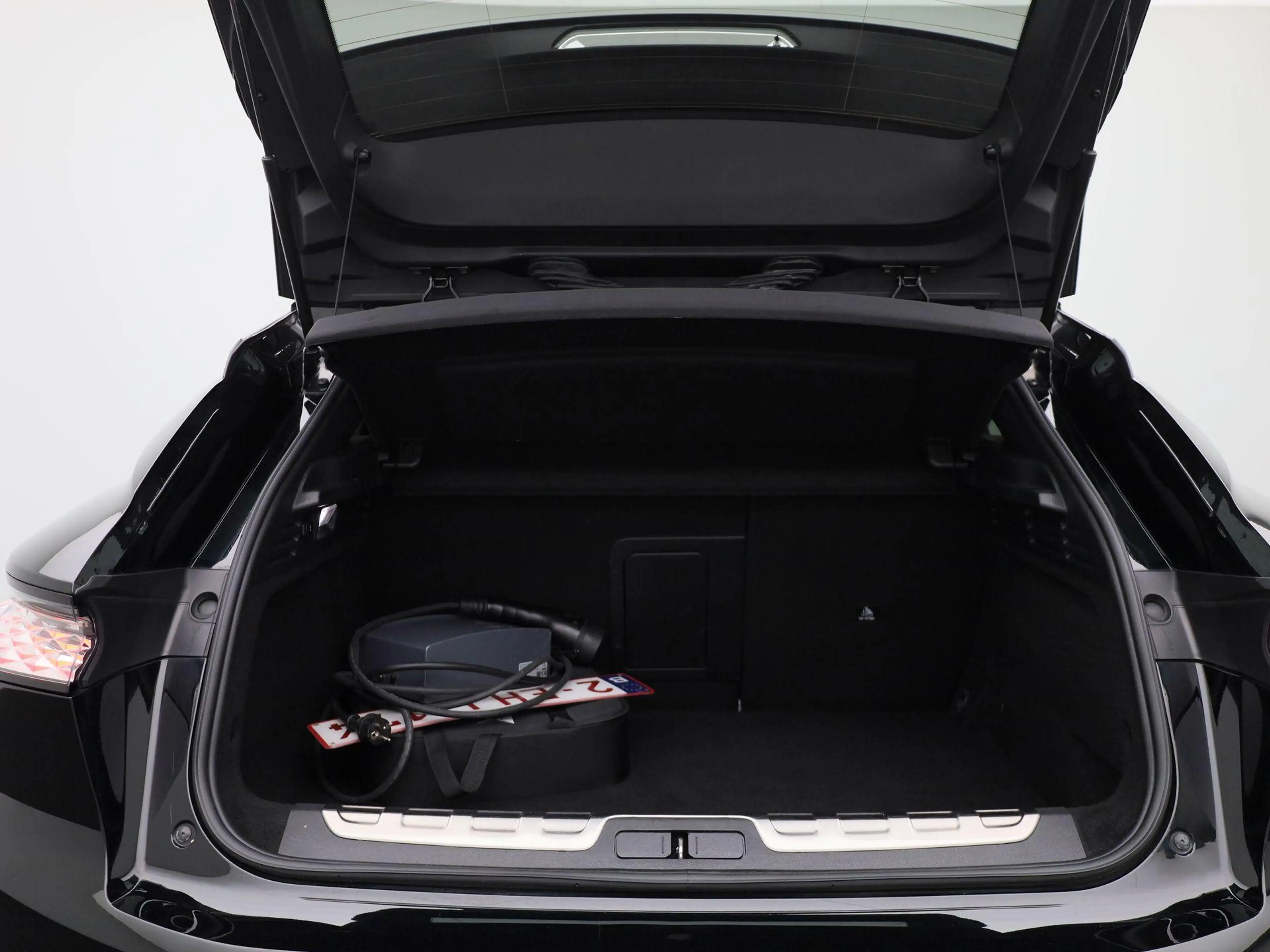 DS Automobiles DS 4 E-TENSE Performance Line LEDER | LED | NAVI | CAM — photo 14