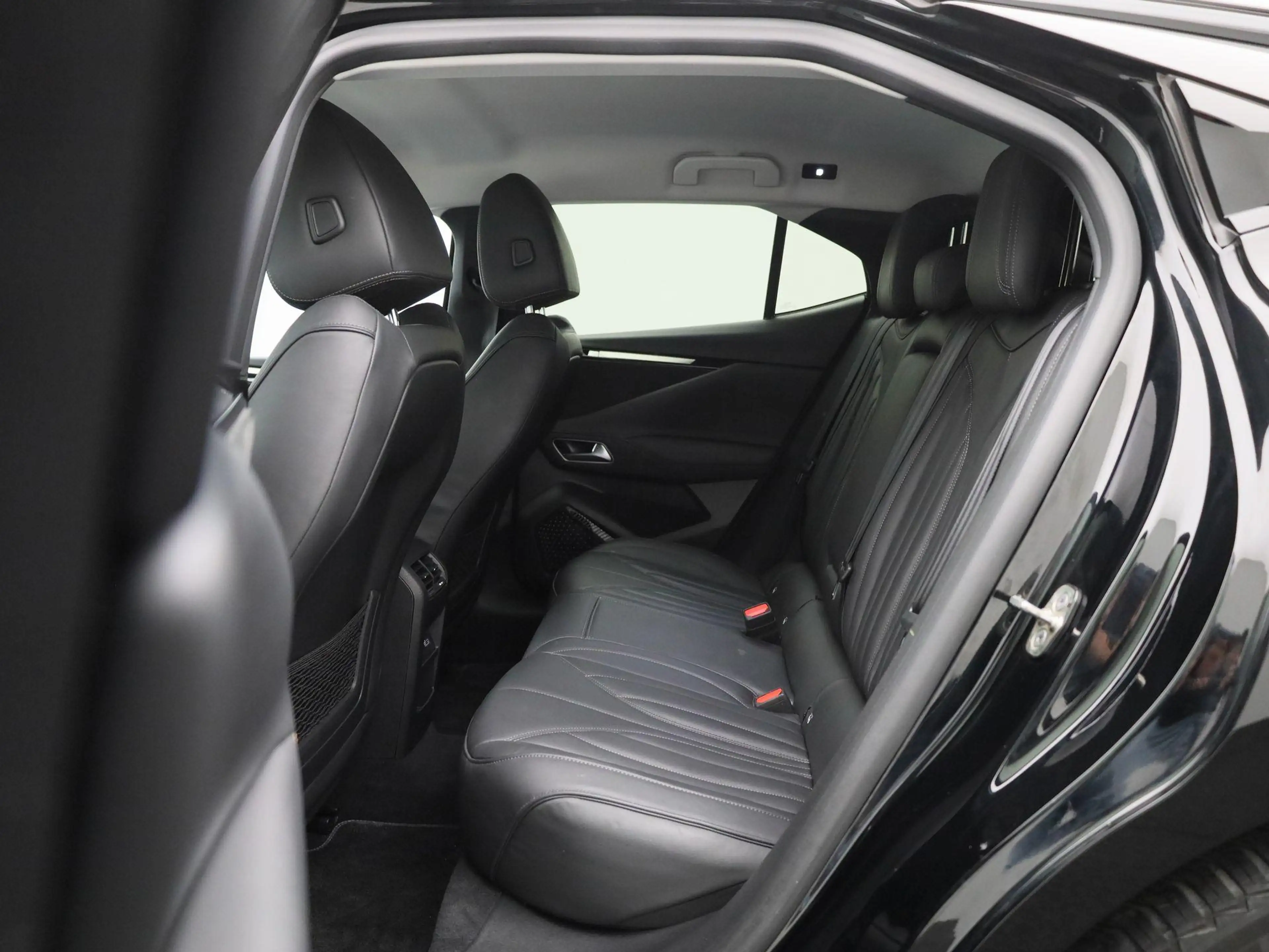 DS Automobiles DS 4 E-TENSE Performance Line LEDER | LED | NAVI | CAM — photo 12