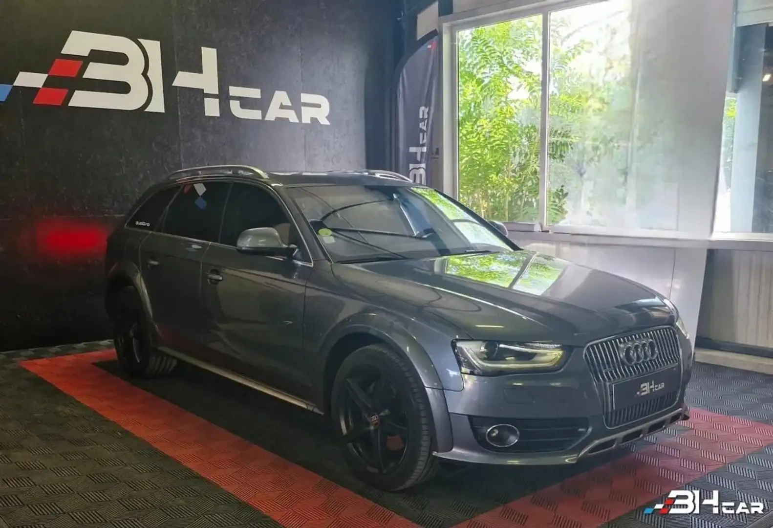 Audi A4 3.0 V6 TDI 245 ALLROAD AMBITION LUXE Noir - 1