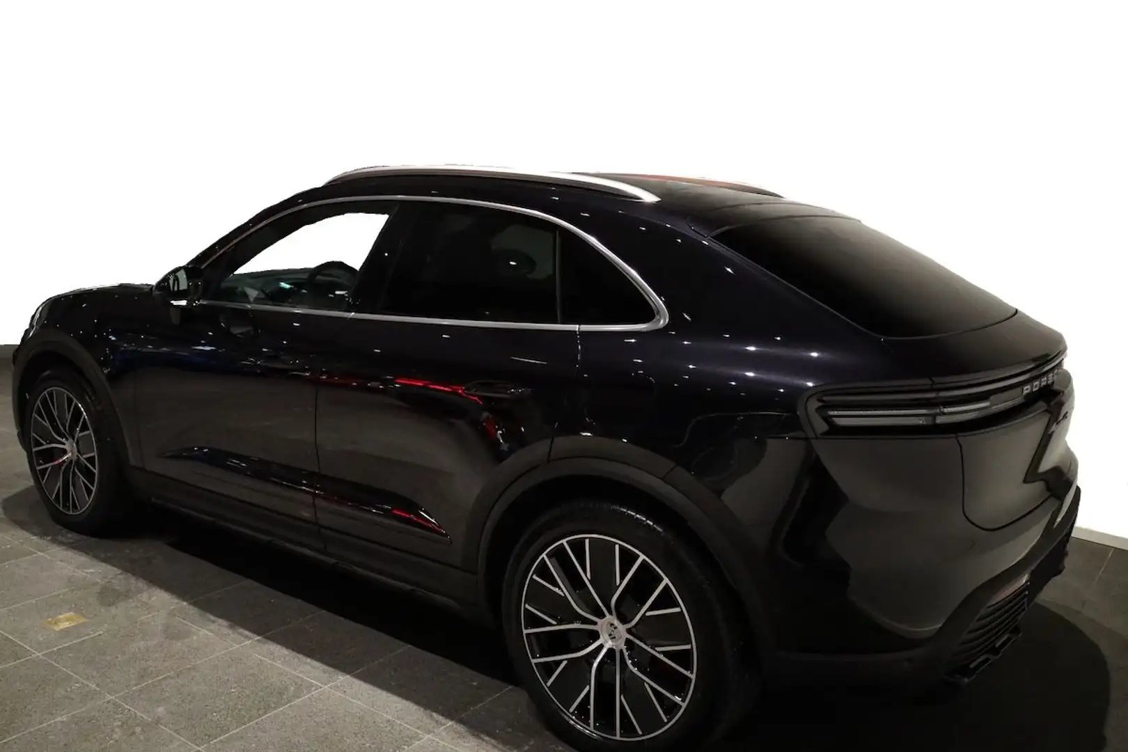 Porsche Macan 4S*2025*LUFT*PANO*ACC*360 Grad*Offroad Schwarz - 2