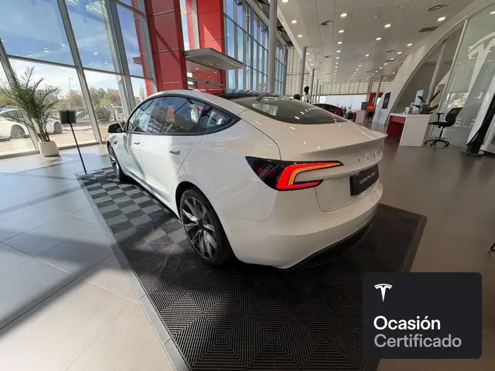 Tesla Model 3 2026, foto 6