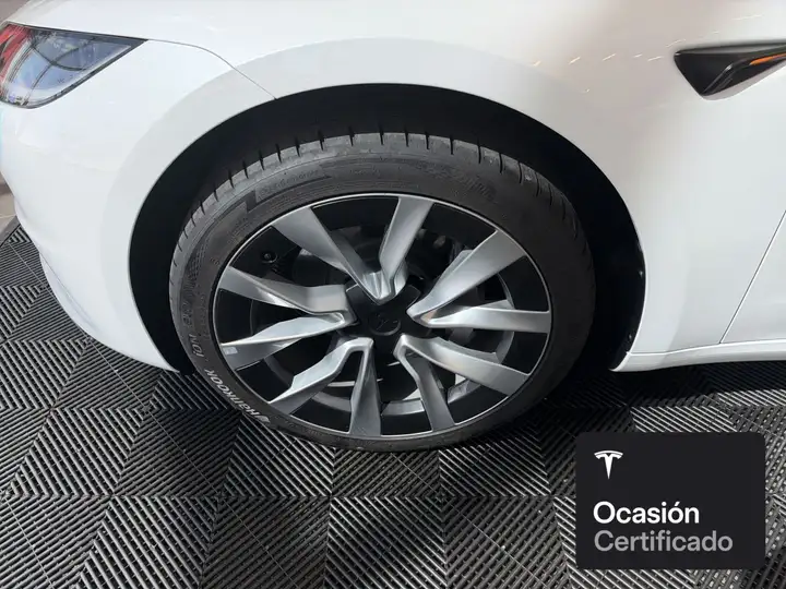 Tesla Model 3 2026, foto 19