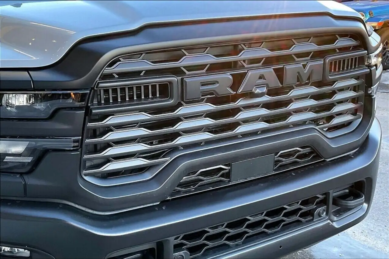 RAM 2500 снимка RAM 2500