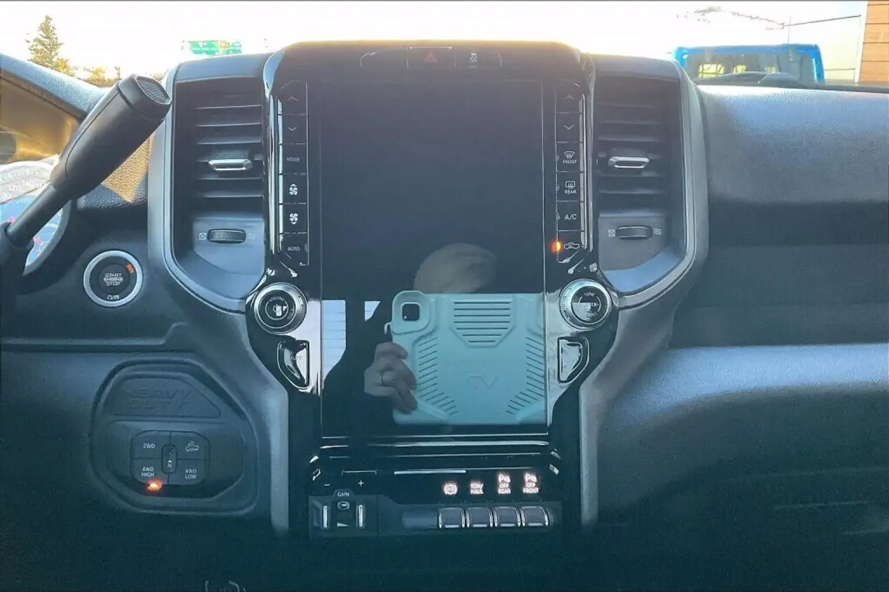 RAM 2500 снимка RAM 2500