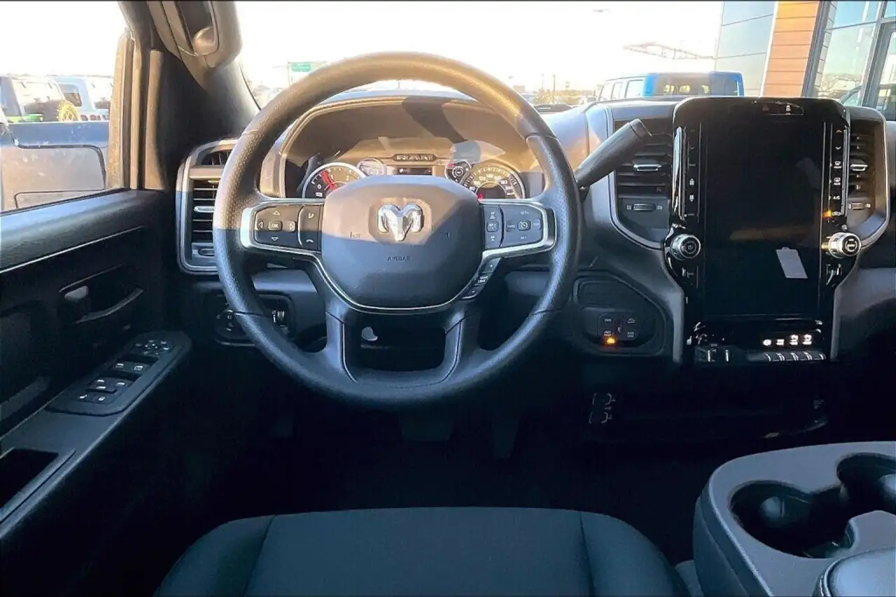 RAM 2500 снимка RAM 2500