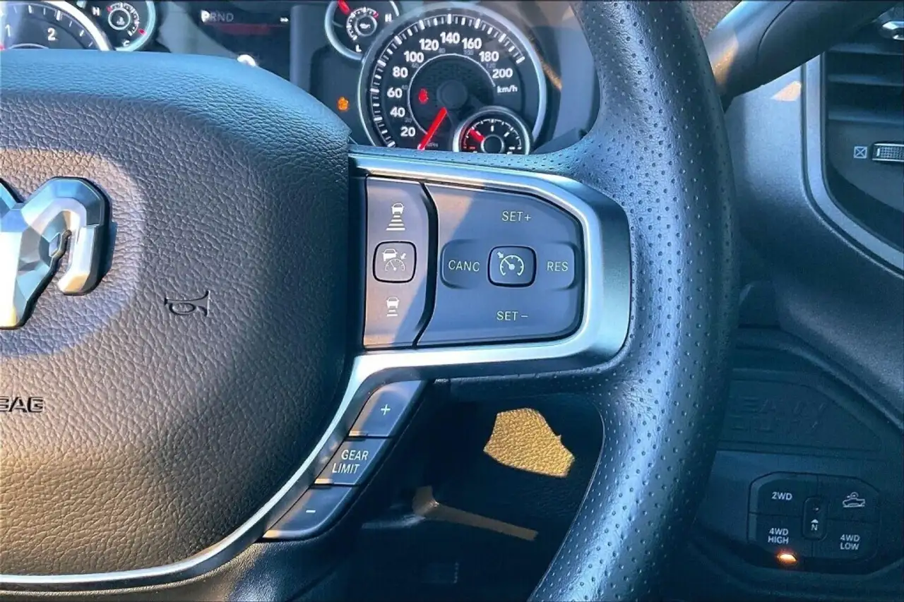 RAM 2500 снимка RAM 2500
