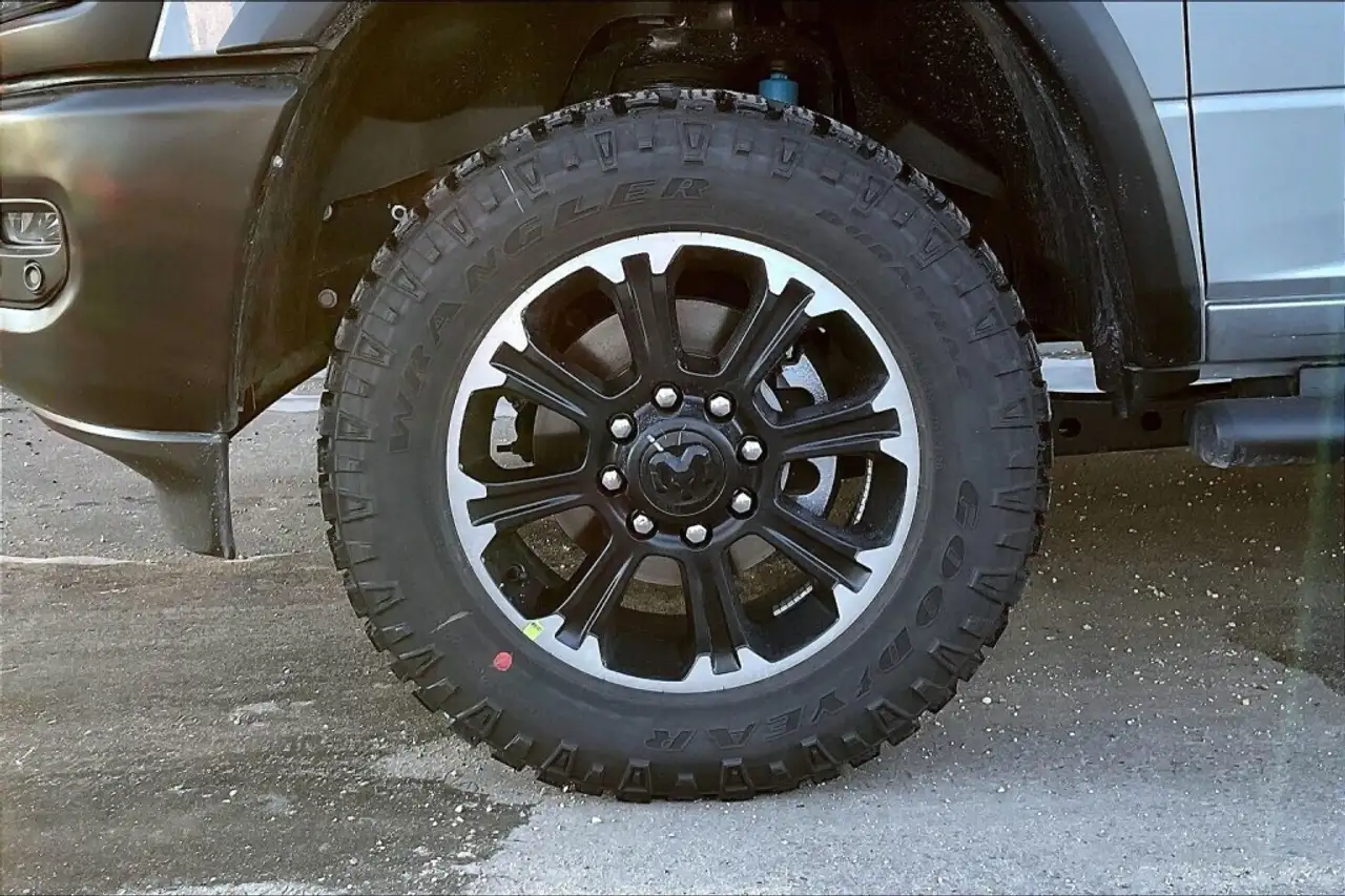 RAM 2500 снимка RAM 2500