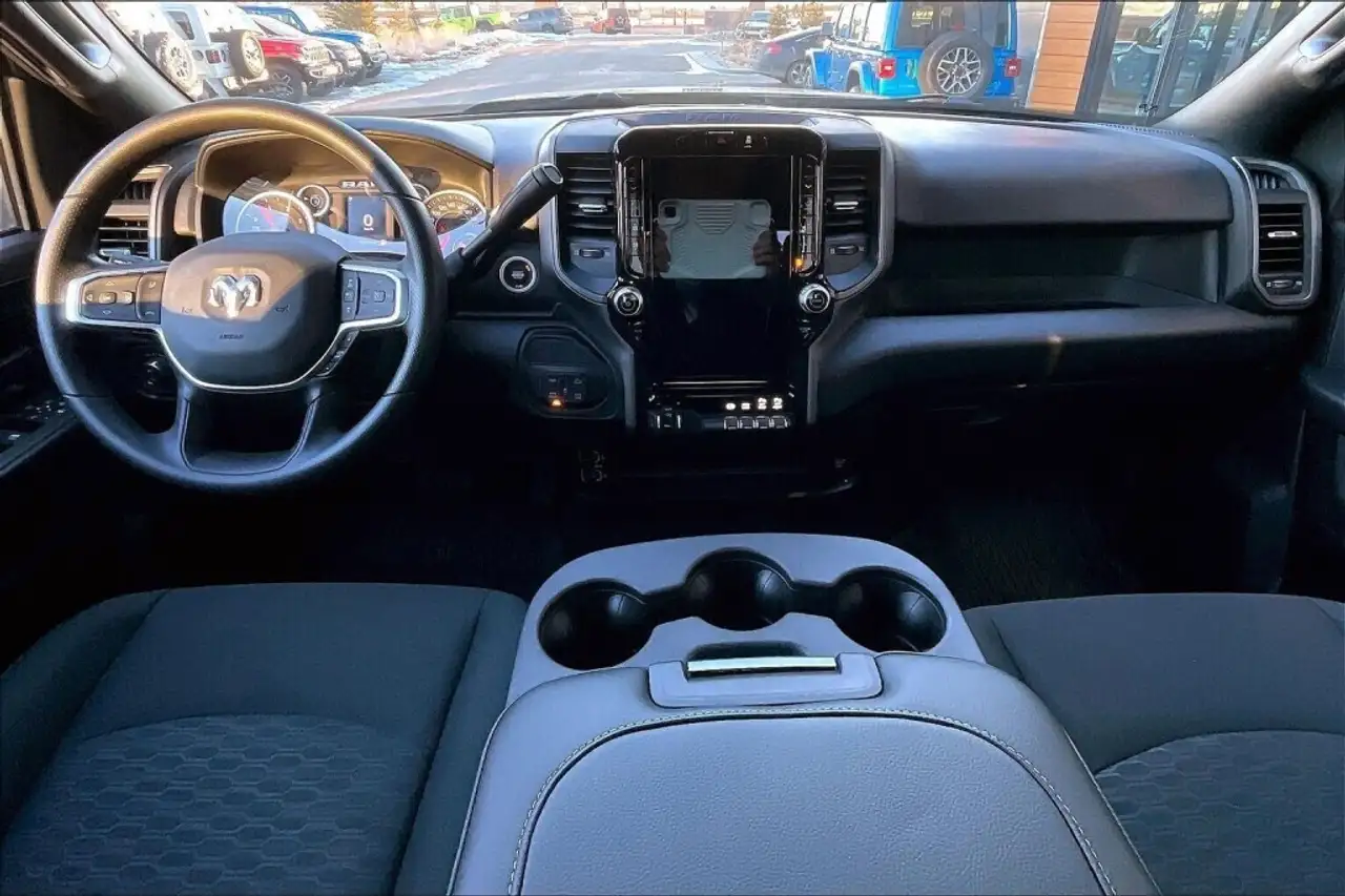 RAM 2500 снимка RAM 2500