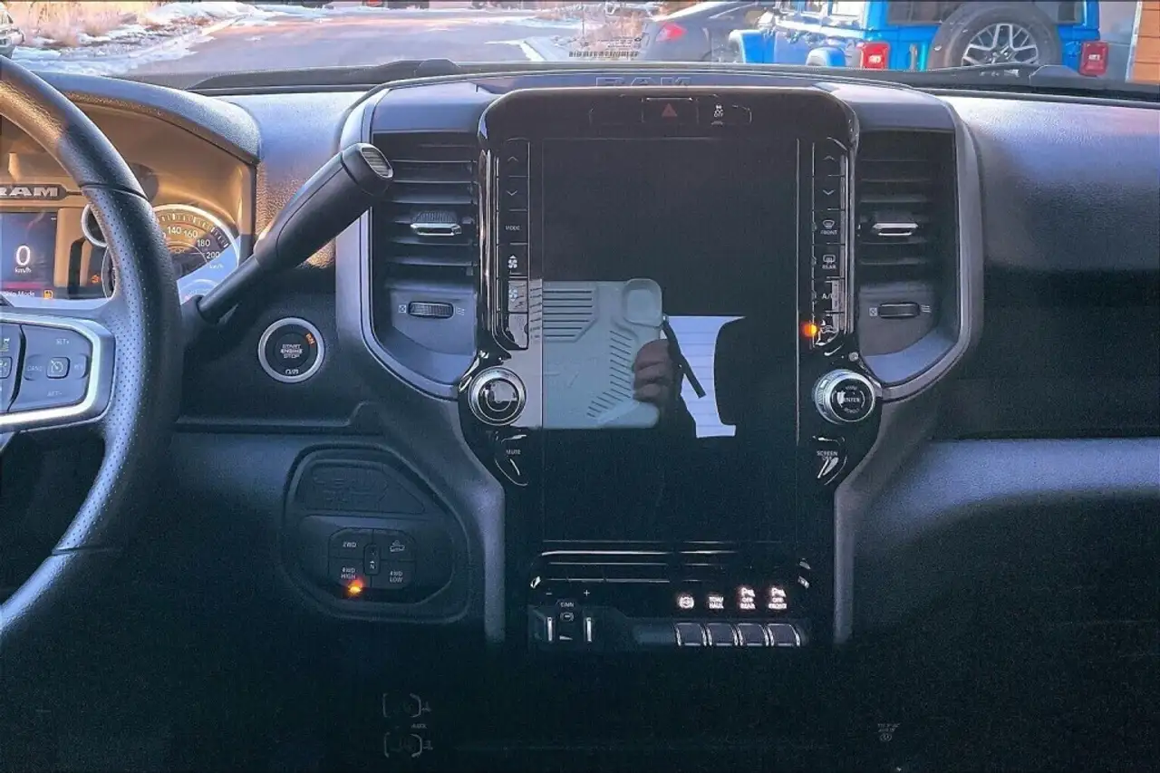 RAM 2500 снимка RAM 2500