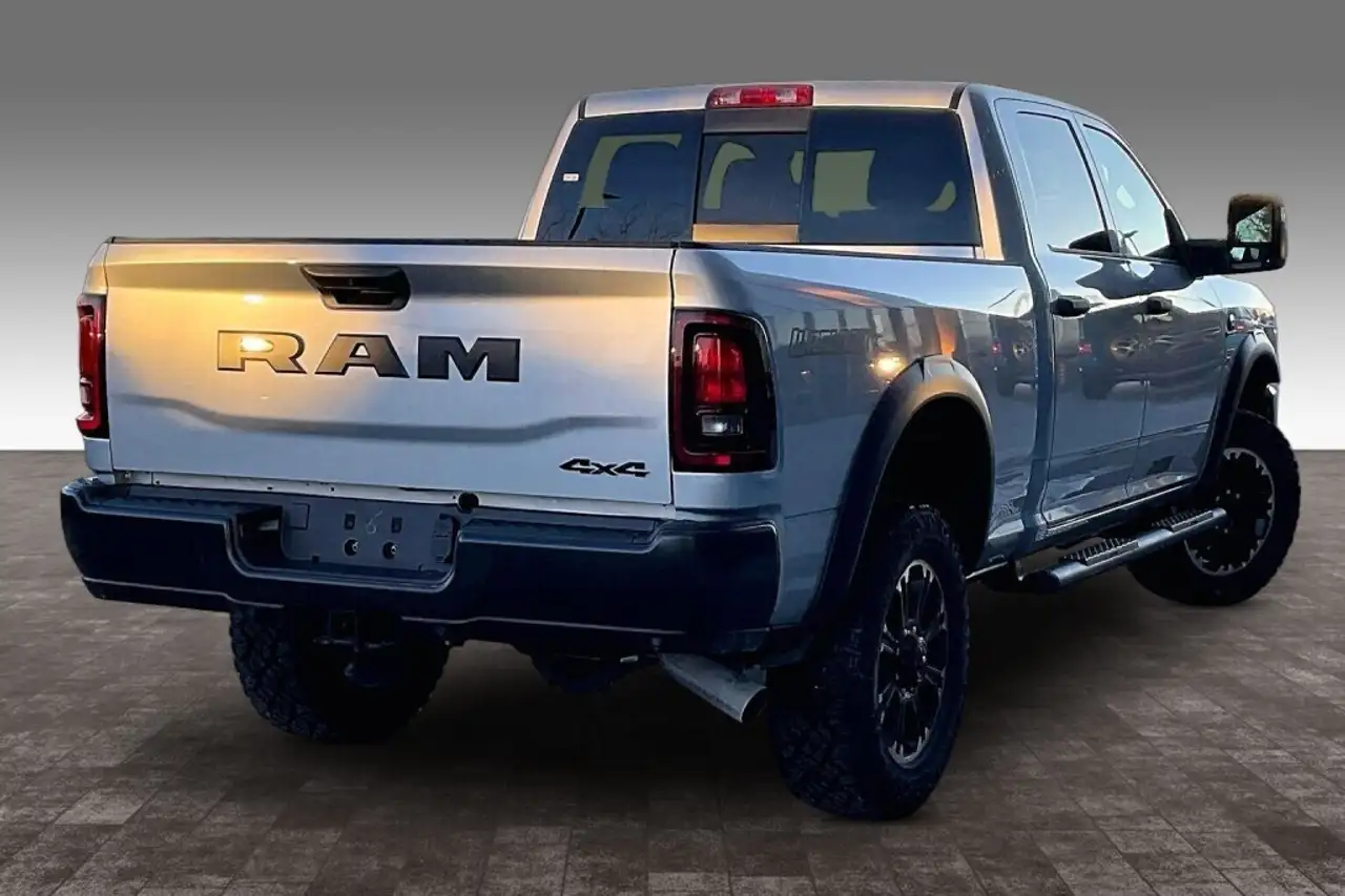 RAM 2500 снимка RAM 2500