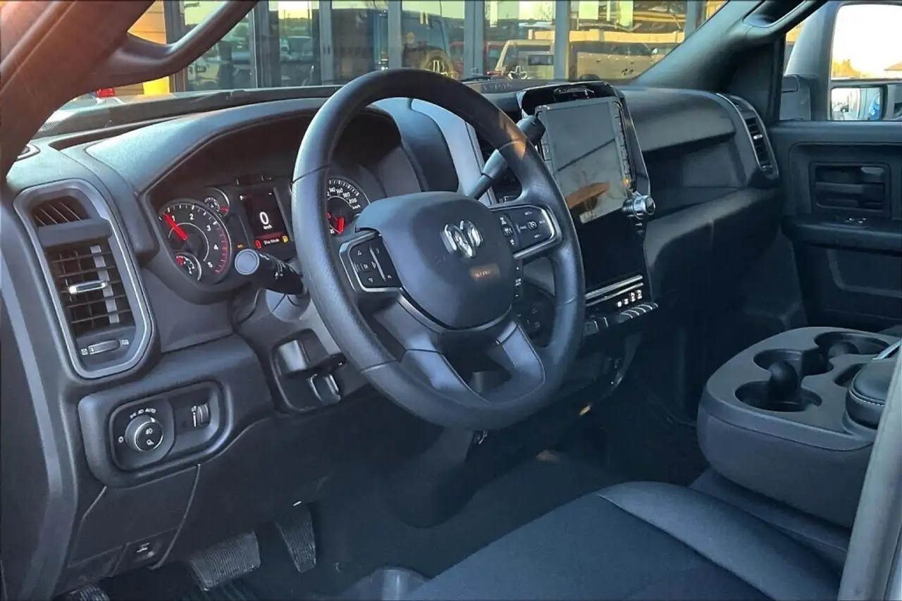 RAM 2500 снимка RAM 2500