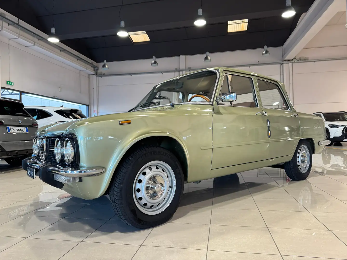 Alfa Romeo Giulia NUOVA SUPER 1300 TARGA ORO ASI Verde - 1