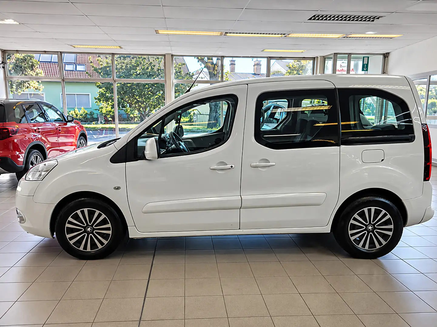 Peugeot Partner Tepee 1.6 e-HDi FAP Active Weiß - 2