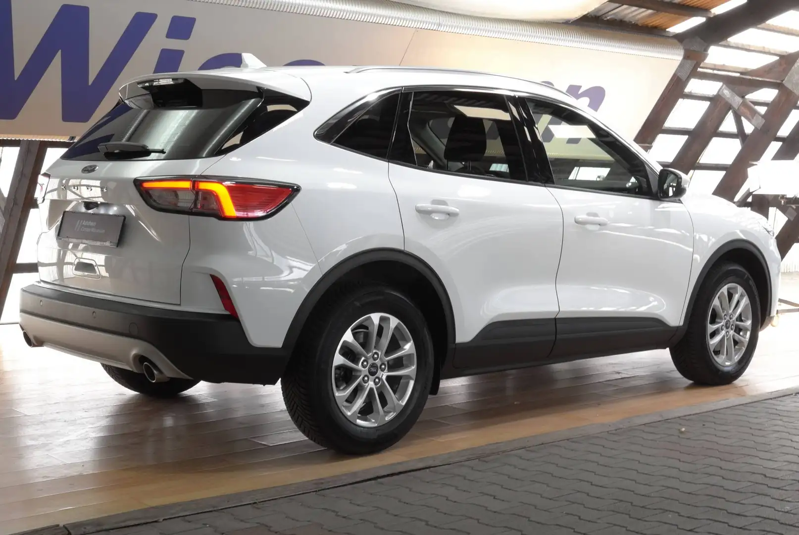 Ford Kuga Titanium ecoboost 1,5 Protect, Allwetter Blanc - 2