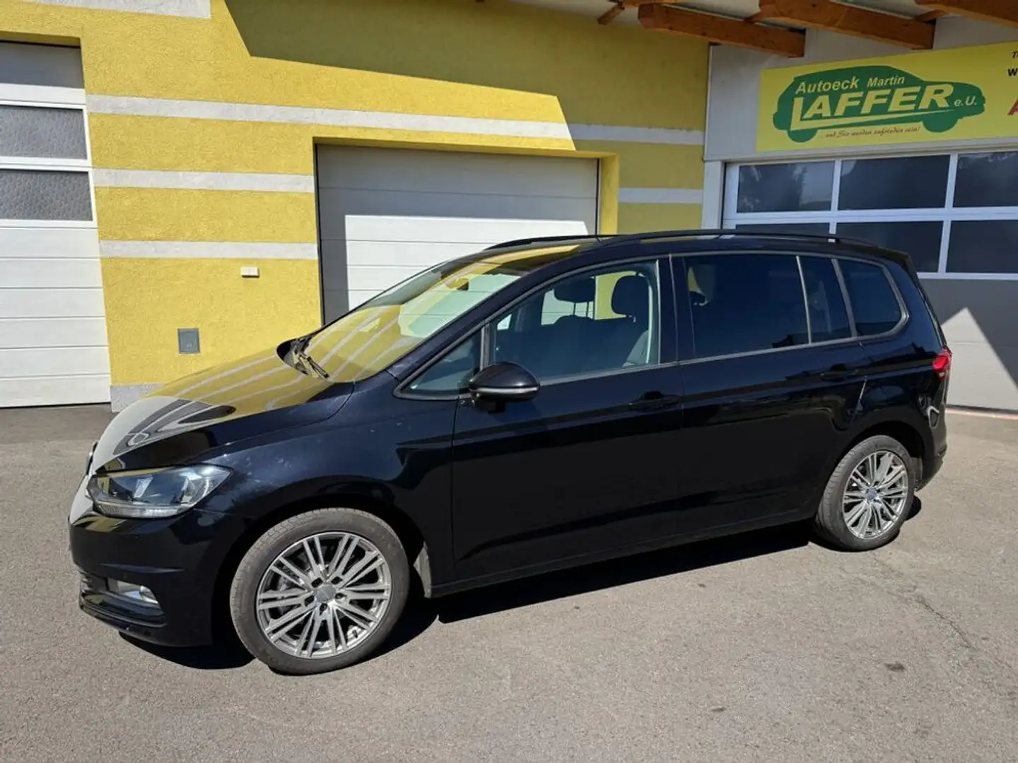 Volkswagen Touran Comfortline BMT/Start-Stopp -Privatverkauf! Schwarz - 2
