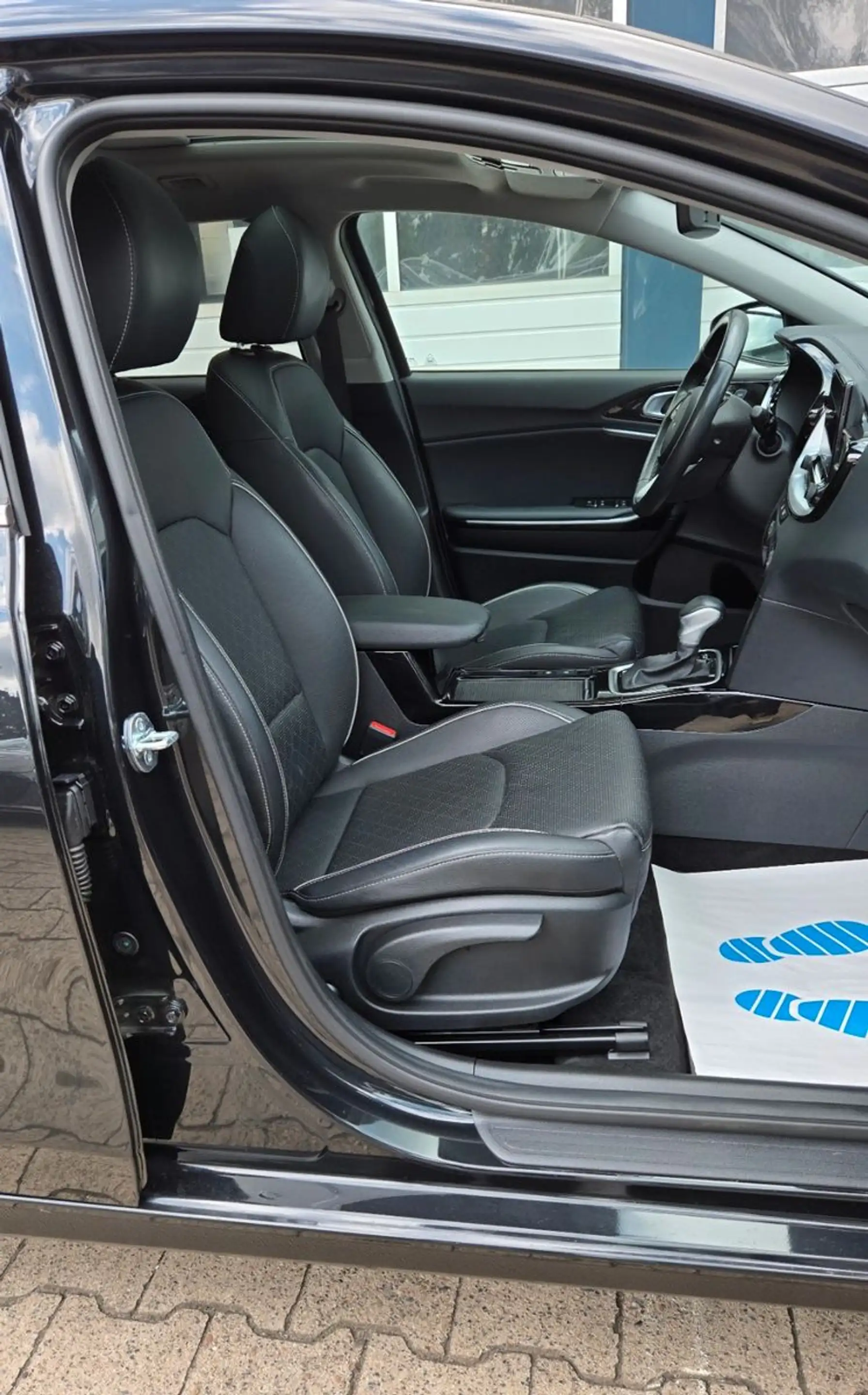 Kia Ceed / cee'd Ceed 1.Hand Platinum Schiebedach Abstandstempo. — photo 15