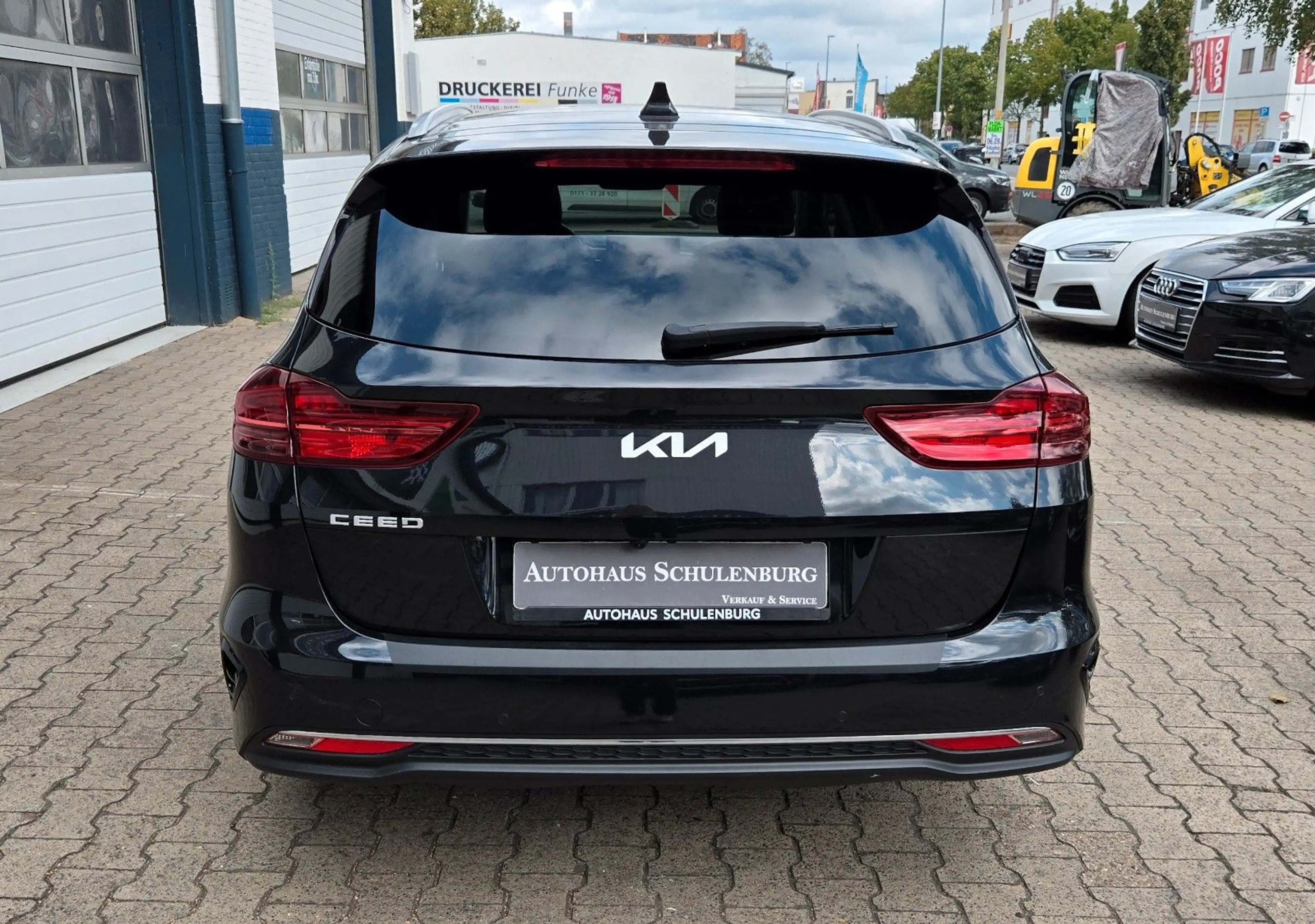 Kia Ceed / cee'd Ceed 1.Hand Platinum Schiebedach Abstandstempo. — photo 8