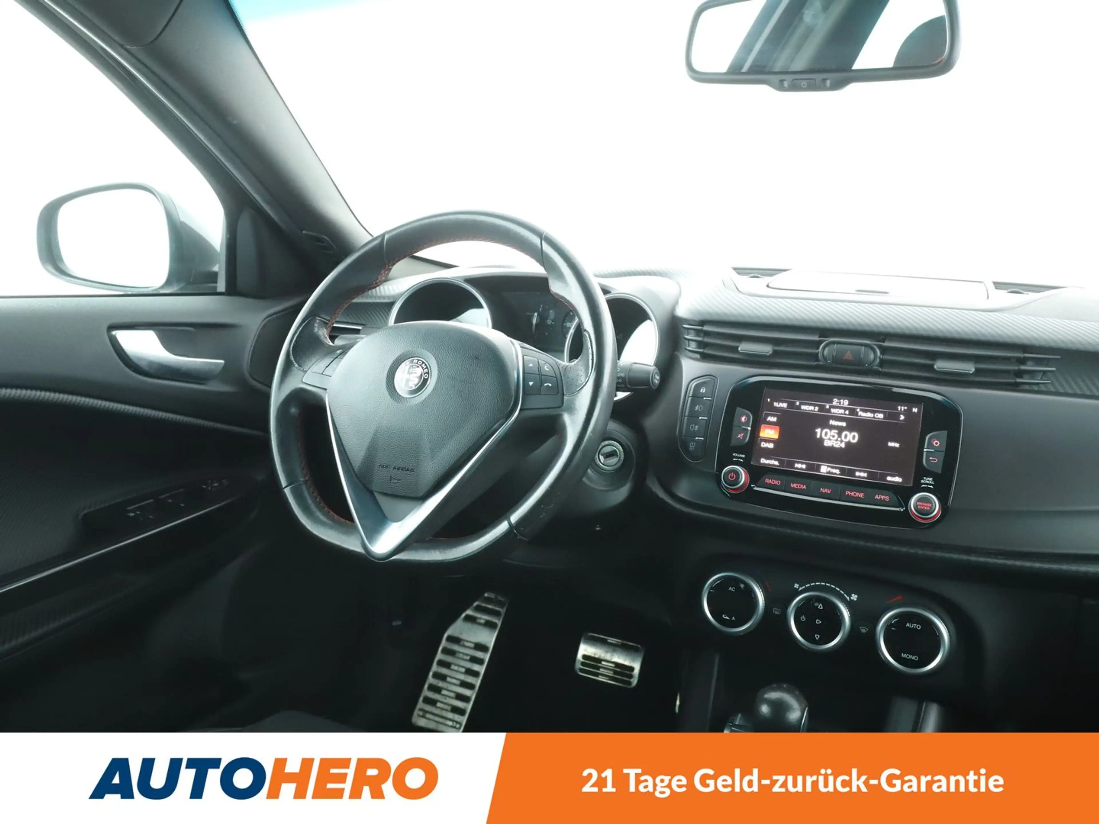Alfa Romeo Giulietta 1.4 Turbo Super Aut.*NAVI*TEMPO*PDC*SHZ* — photo 13