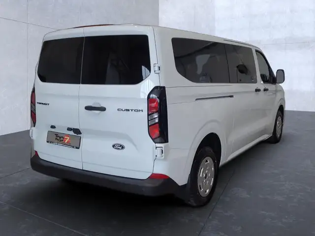 Ford Transit Custom view 5