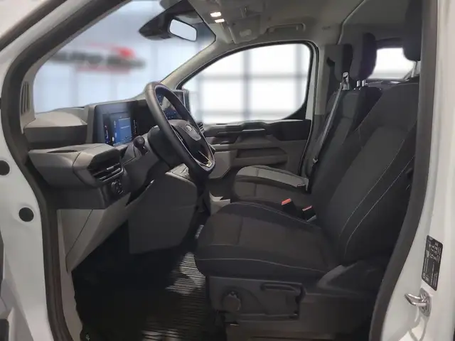 Ford Transit Custom view 9