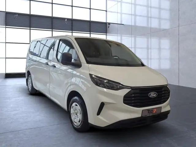 Ford Transit Custom view 7