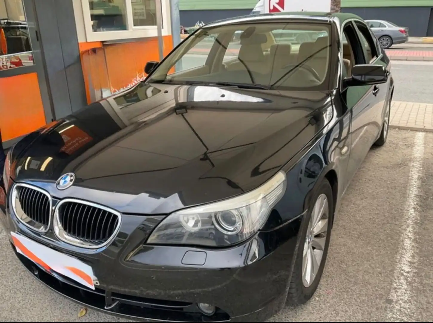 BMW 520 Berlina Automático de 4 Puertas Schwarz - 1