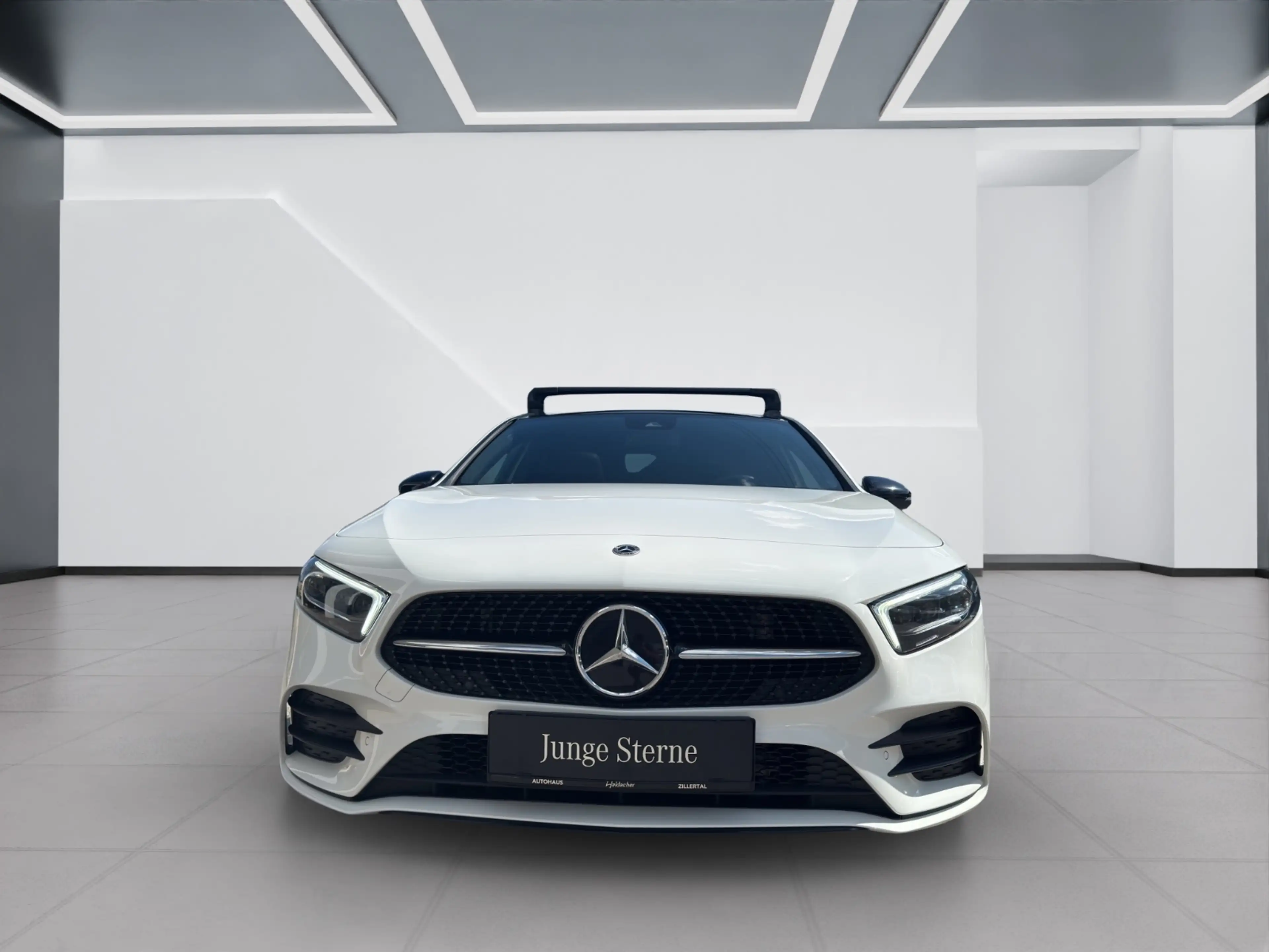 Mercedes-Benz A 200 d 4MATIC Kompaktlimousine AMG Line PTS Shz — photo 3
