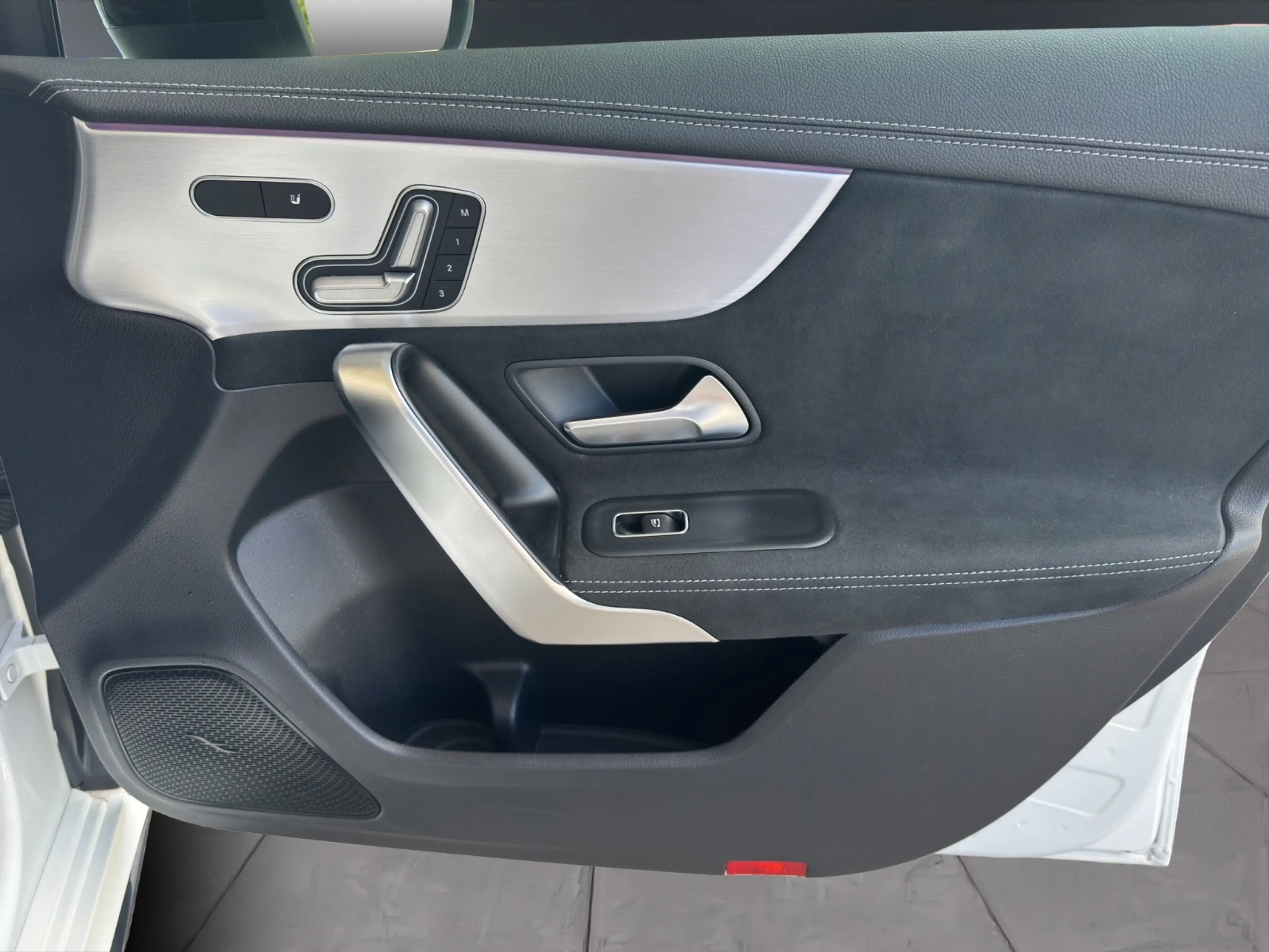 Mercedes-Benz A 200 d 4MATIC Kompaktlimousine AMG Line PTS Shz — photo 24