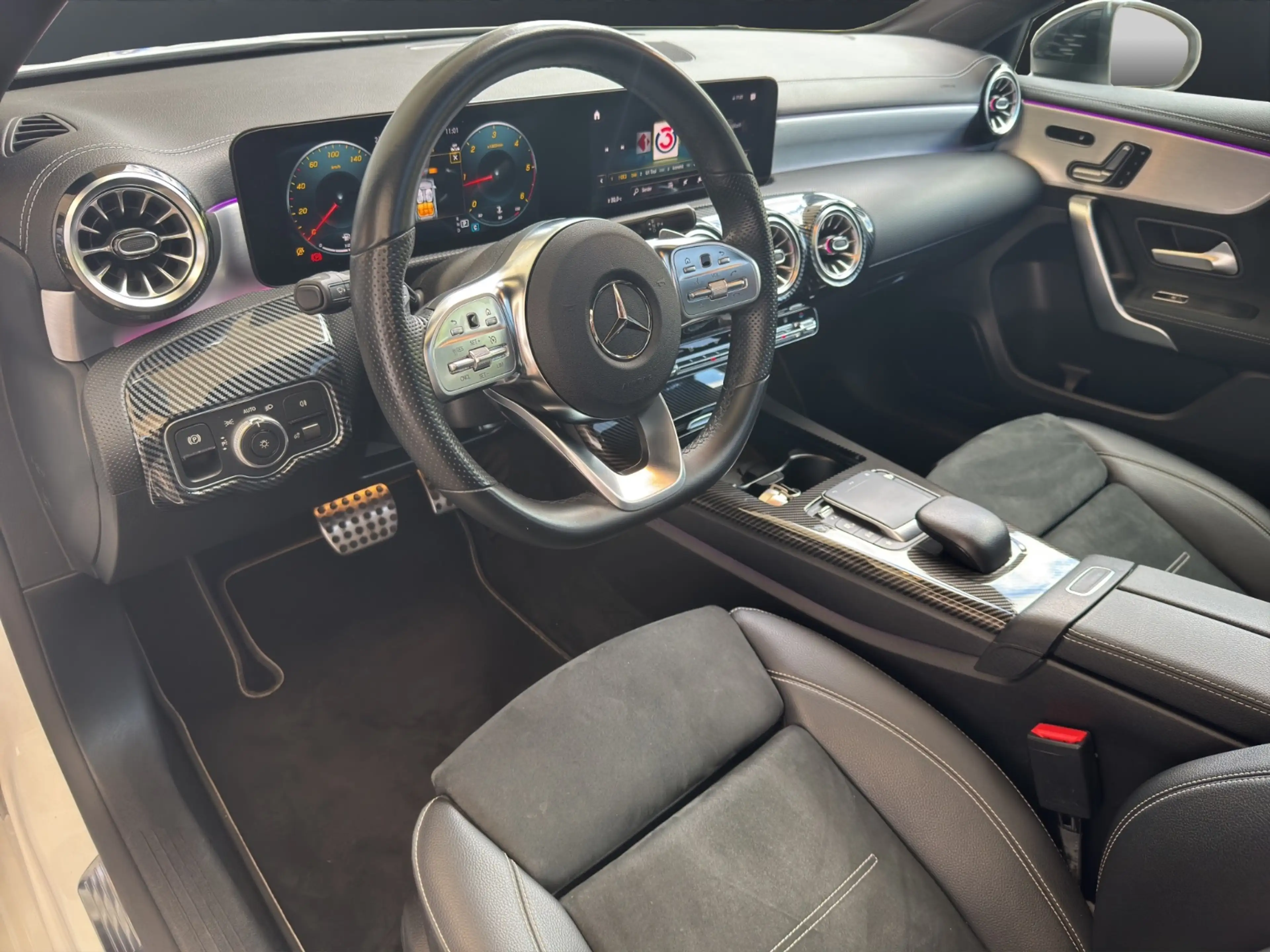 Mercedes-Benz A 200 d 4MATIC Kompaktlimousine AMG Line PTS Shz — photo 8