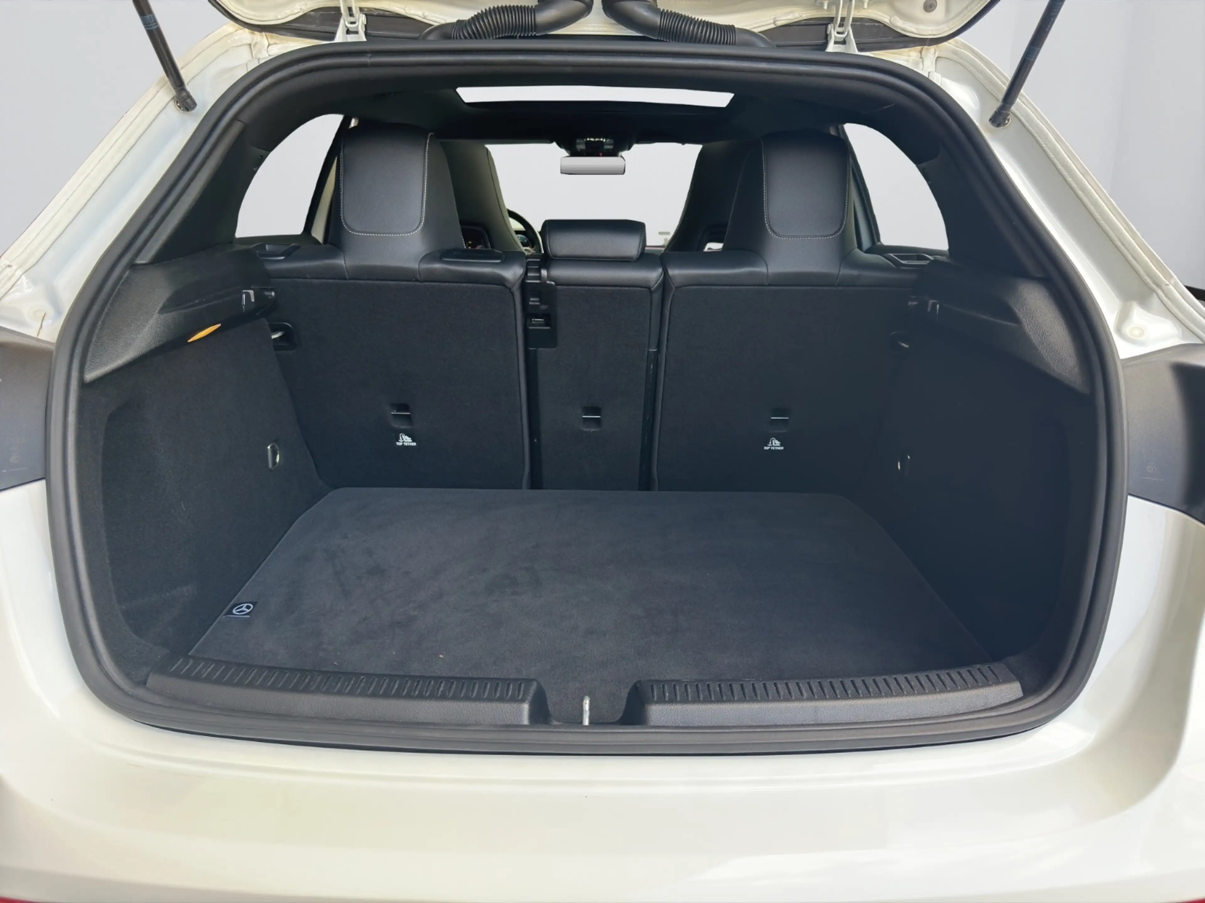 Mercedes-Benz A 200 d 4MATIC Kompaktlimousine AMG Line PTS Shz — photo 22