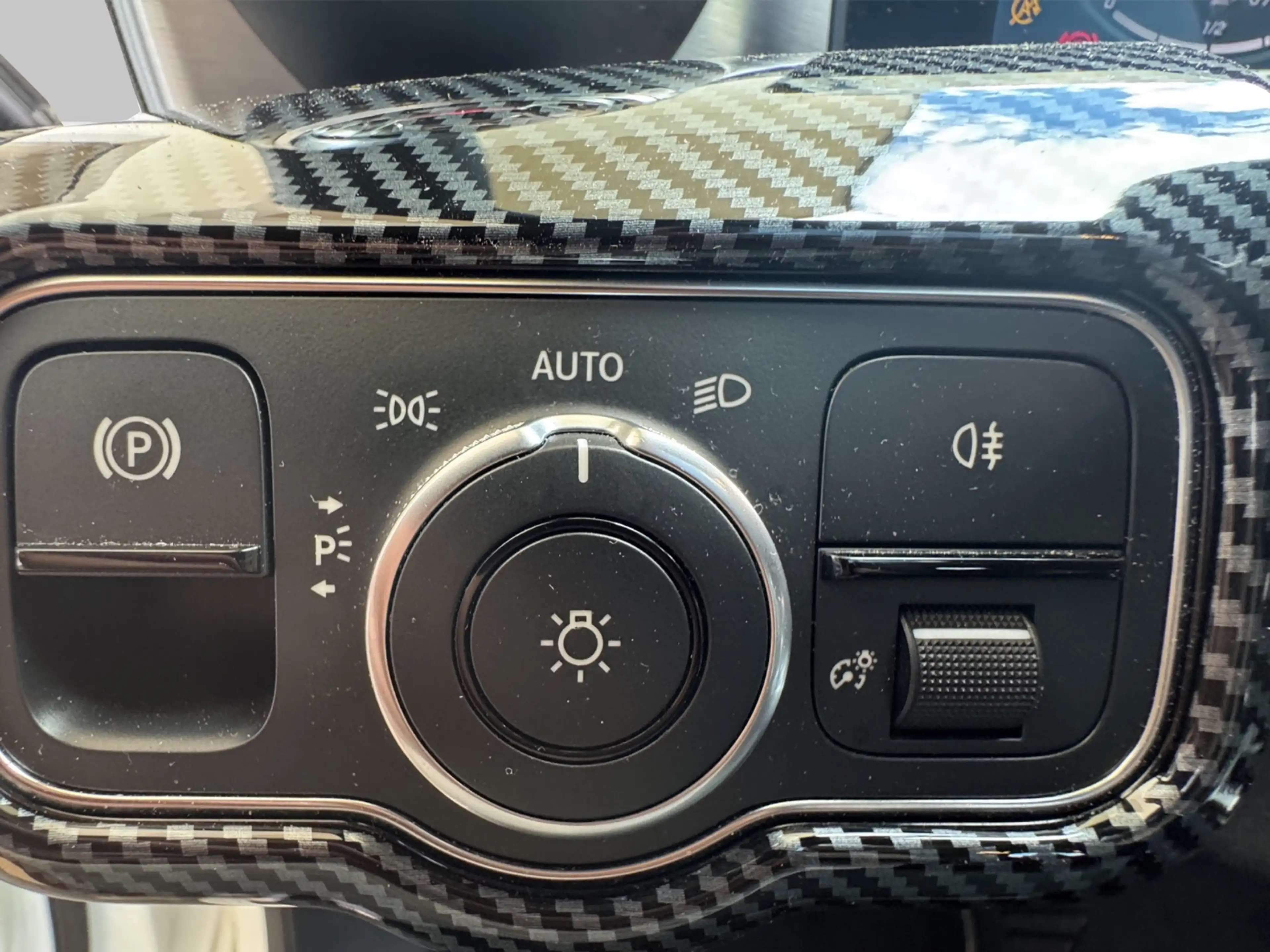 Mercedes-Benz A 200 d 4MATIC Kompaktlimousine AMG Line PTS Shz — photo 16