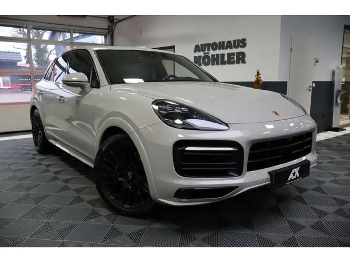 Porsche Cayenne GTS Head-Up Massage Standh. Panorama DAB Grau - 2