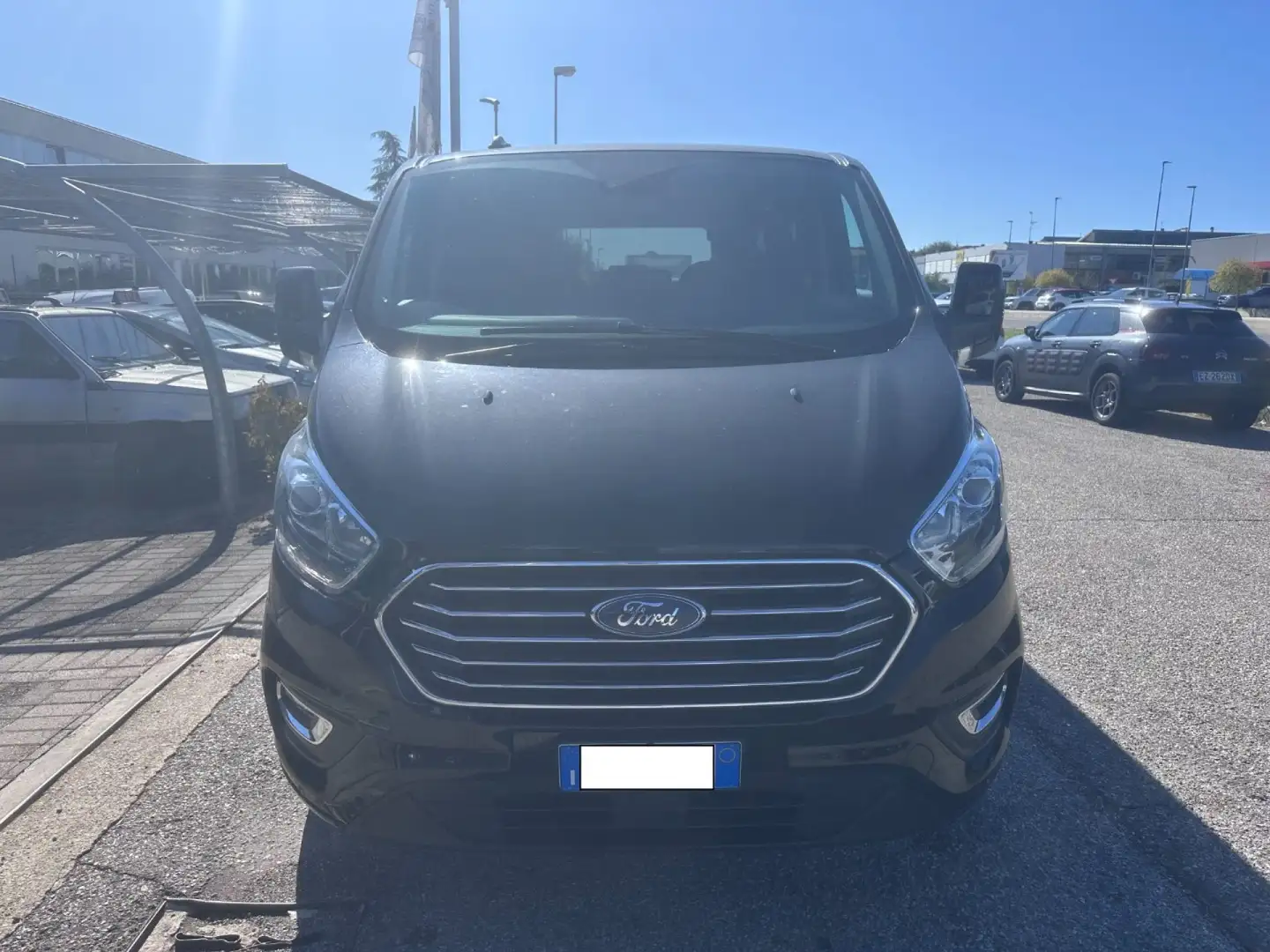 Ford Tourneo Custom 8P 2.0 EcoBlue 130CV aut. Titanium Nero - 2