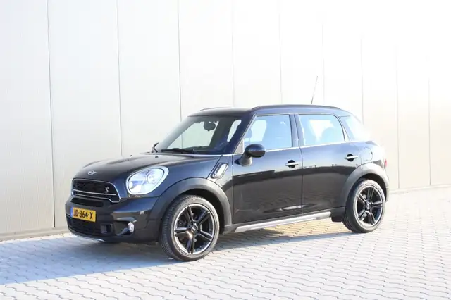 MINI Cooper S COUNTRYMAN 1.6 190pk / NL-Auto / LEER/ NAVI /NIEUW