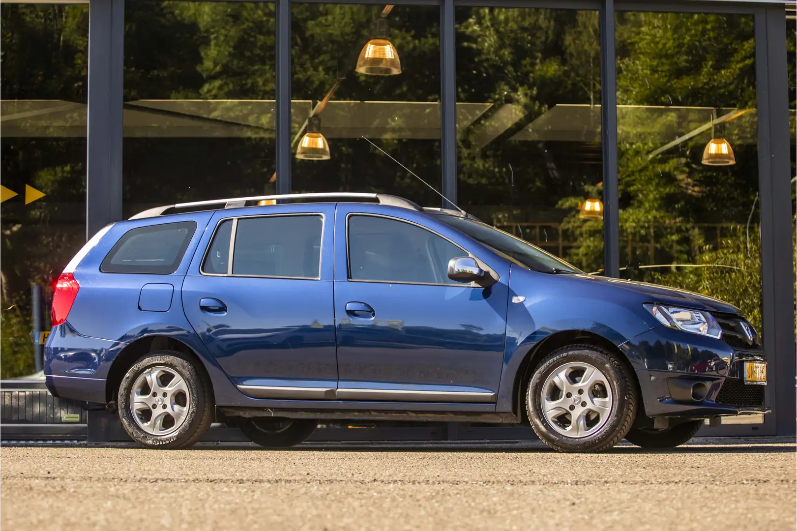 Dacia Logan MCV 0.9 TCe 10th Anniversary Blauw - 1