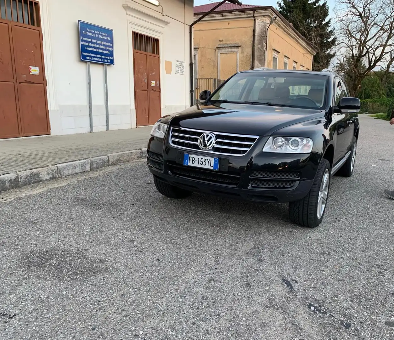 Volkswagen Touareg 2.5 tdi R5 Nero - 2