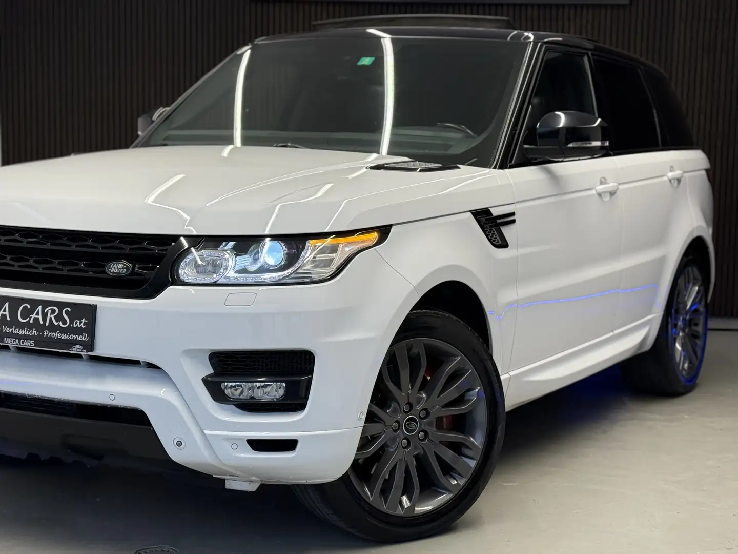Land Rover Range Rover Sport S 3,0 Aut. / PANO / RFK / LEDER / NAVI / Weiß - 2