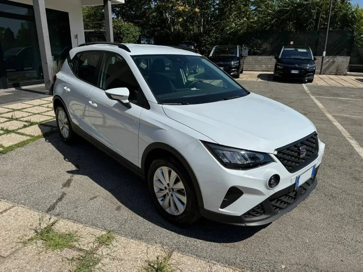 SEAT Arona 1.0 ecotsi Style 95cv Blanc - 1