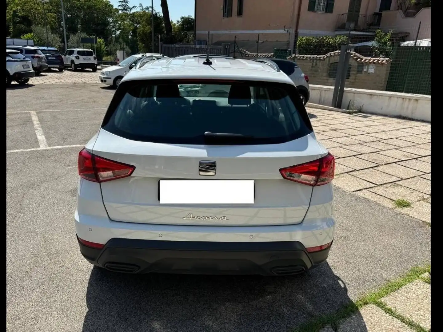 SEAT Arona 1.0 ecotsi Style 95cv Blanc - 2