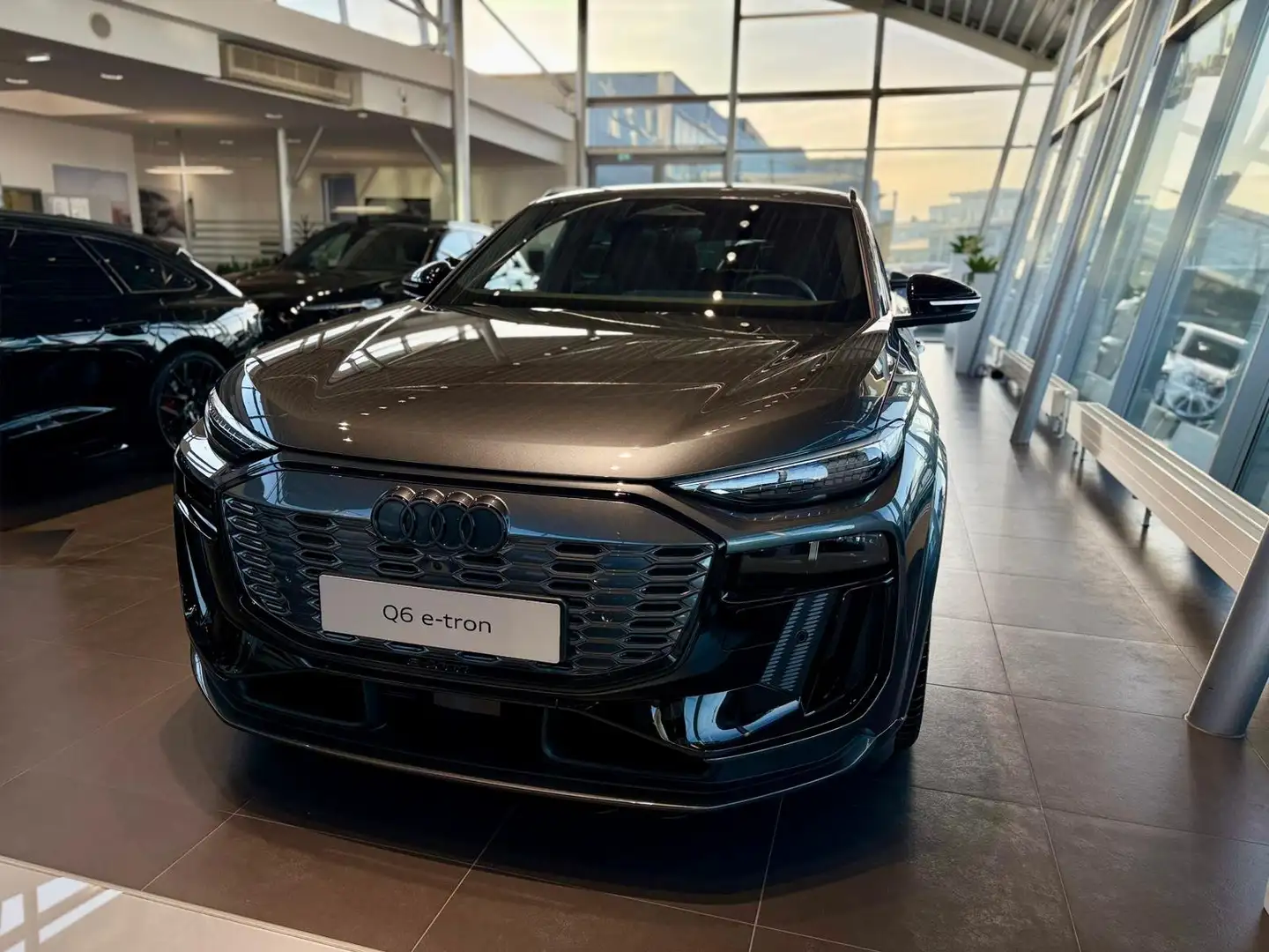 Audi Q6 e-tron Sportback performance 225 kW*Neuwagen-Unternehmer* Grau - 2