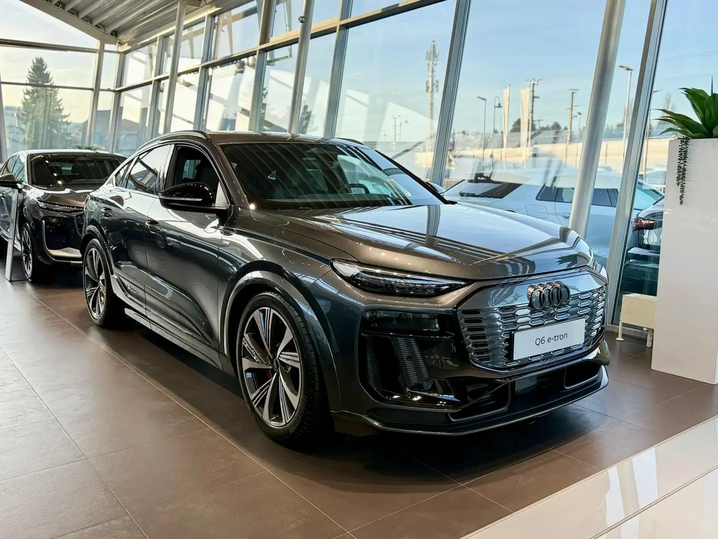 Audi Q6 e-tron Sportback performance 225 kW*Neuwagen-Unternehmer* Grau - 1