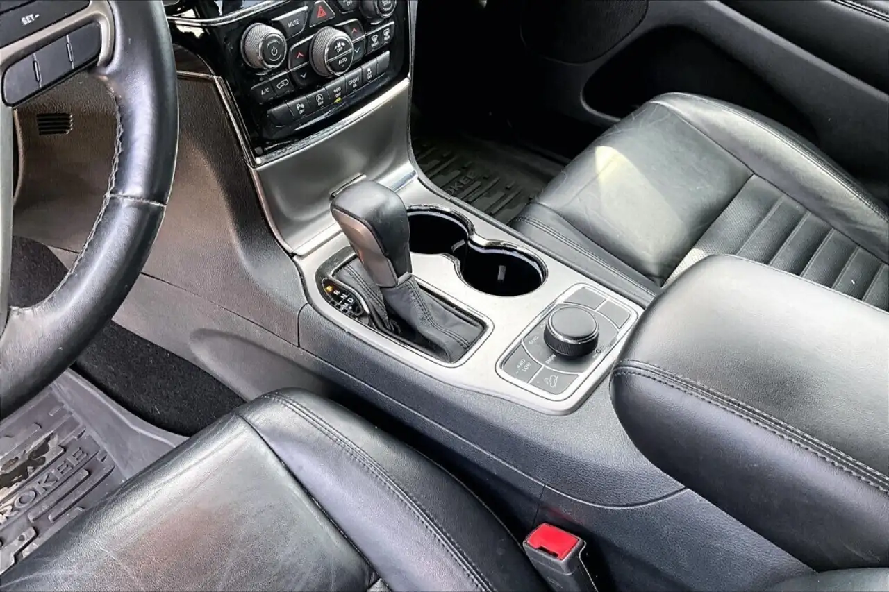 Jeep Grand Cherokee снимка Jeep Grand Cherokee